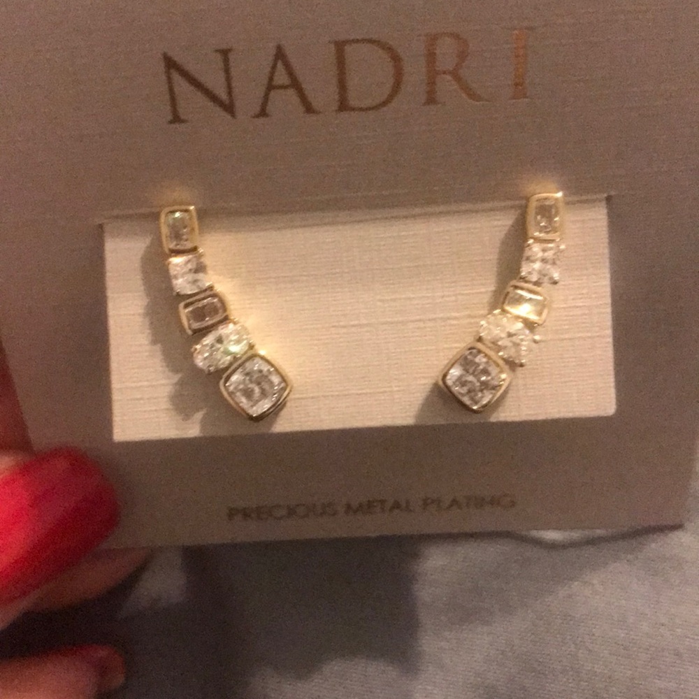NWT Sparkly NADRI Earrings - Picture 3 of 3